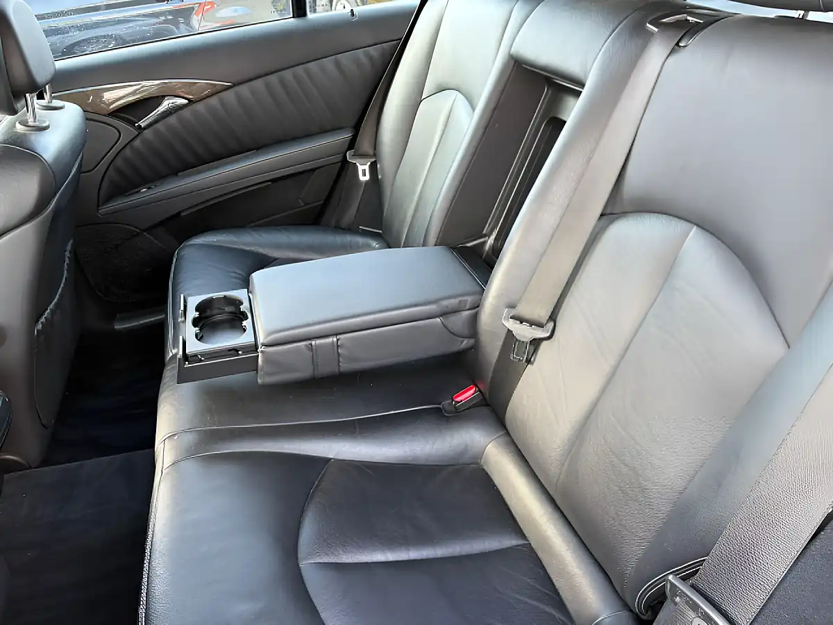 Used 2007 Mercedes-Benz E Class Sport Silver - Interior and Exterior details 18
