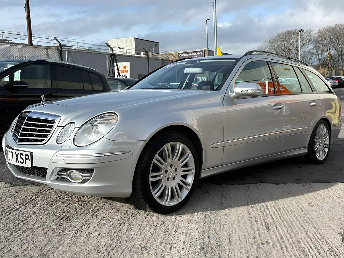 Used 2007 Mercedes-Benz E Class Sport Silver - Interior and Exterior details 3