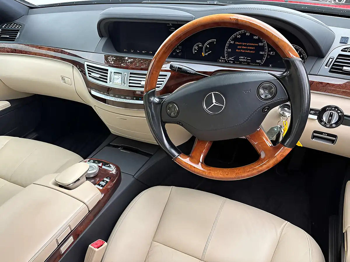 Used 2007 Mercedes-Benz S Class S320 Black - Interior and Exterior details 11