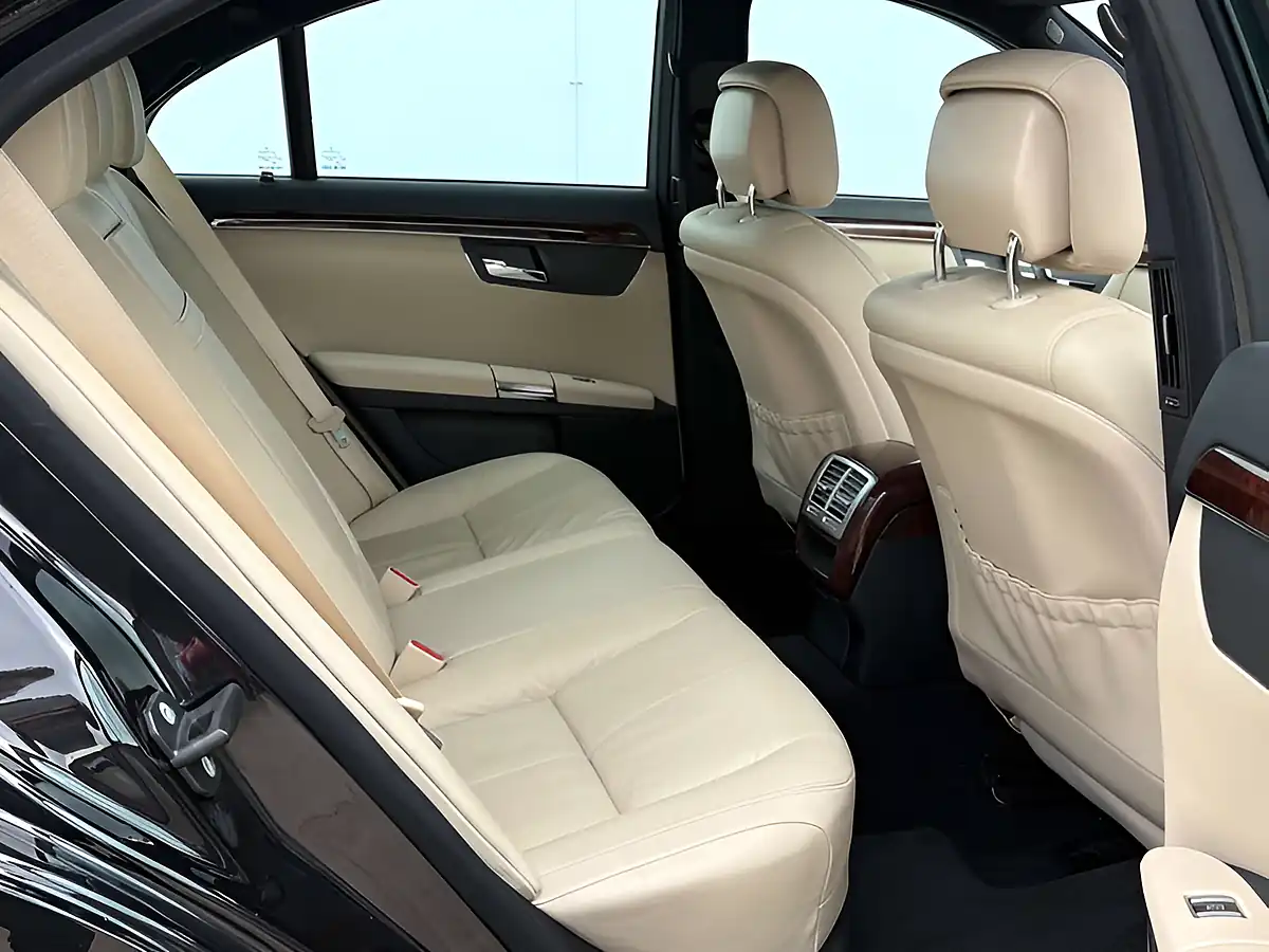 Used 2007 Mercedes-Benz S Class S320 Black - Interior and Exterior details 16