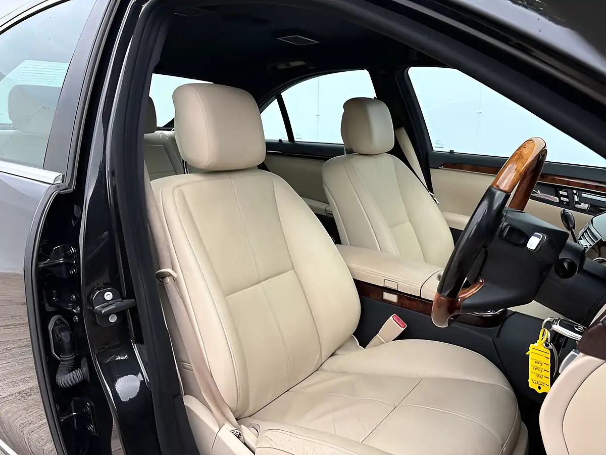 Used 2007 Mercedes-Benz S Class S320 Black - Interior and Exterior details 3