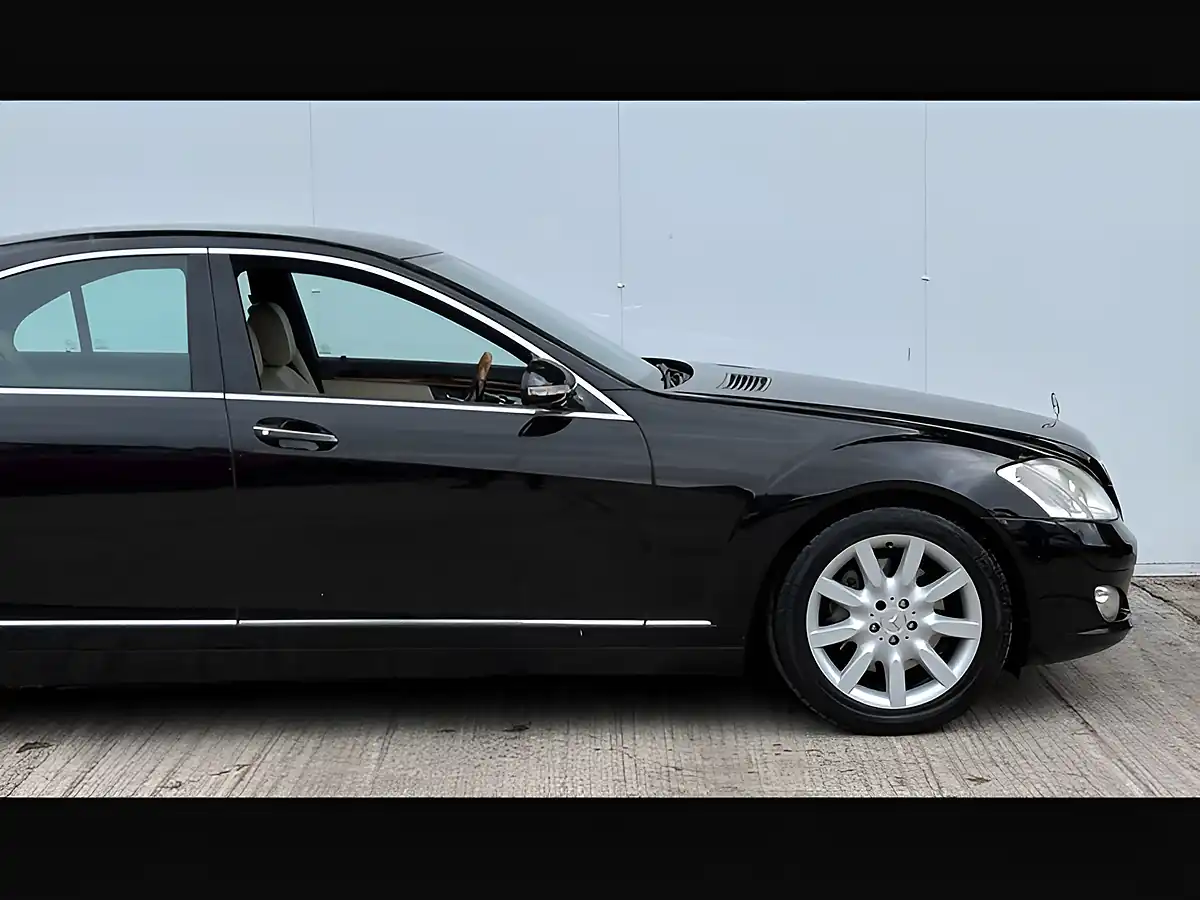 Used 2007 Mercedes-Benz S Class S320 Black - Interior and Exterior details 5