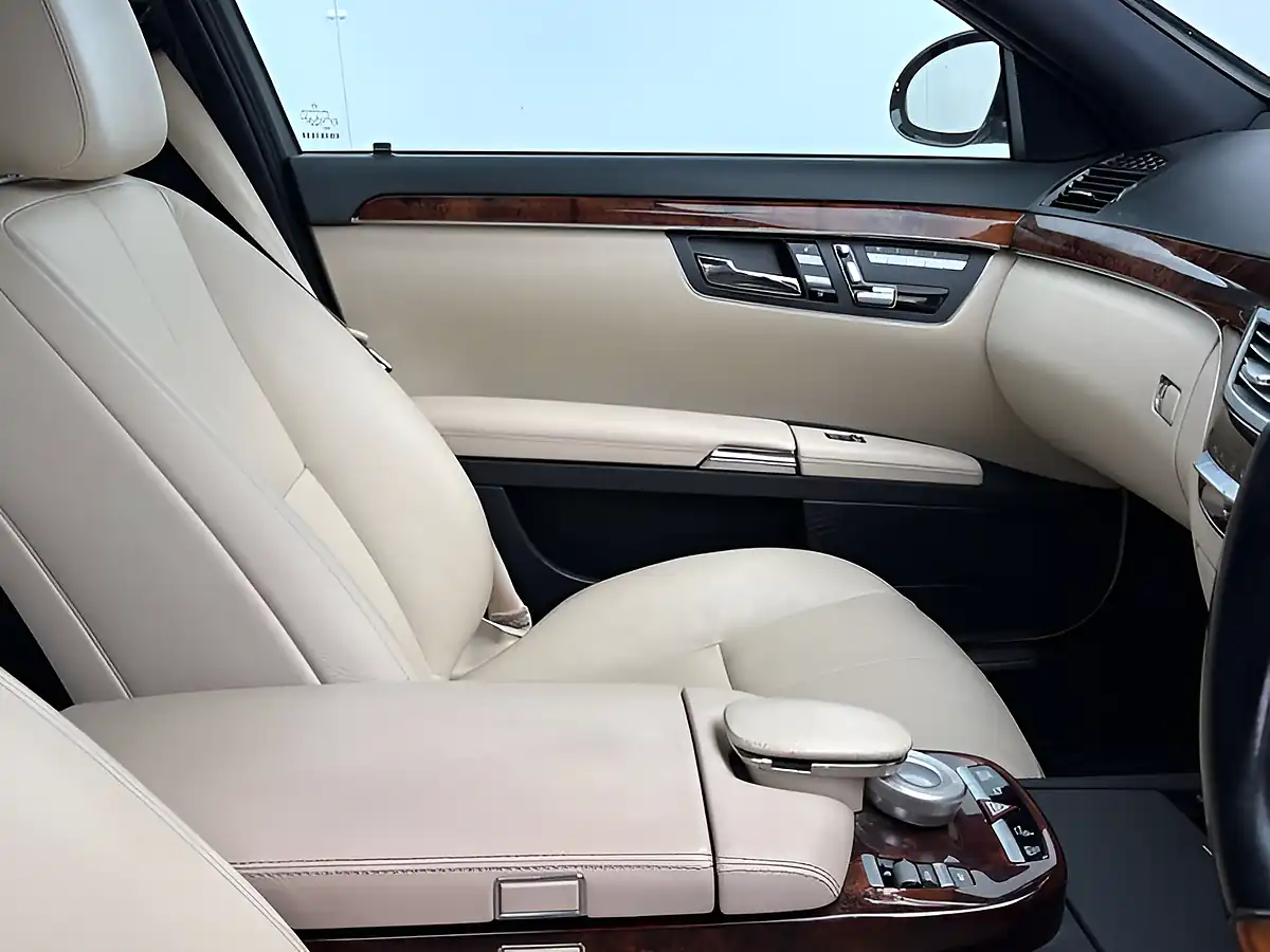 Used 2007 Mercedes-Benz S Class S320 Black - Interior and Exterior details 7