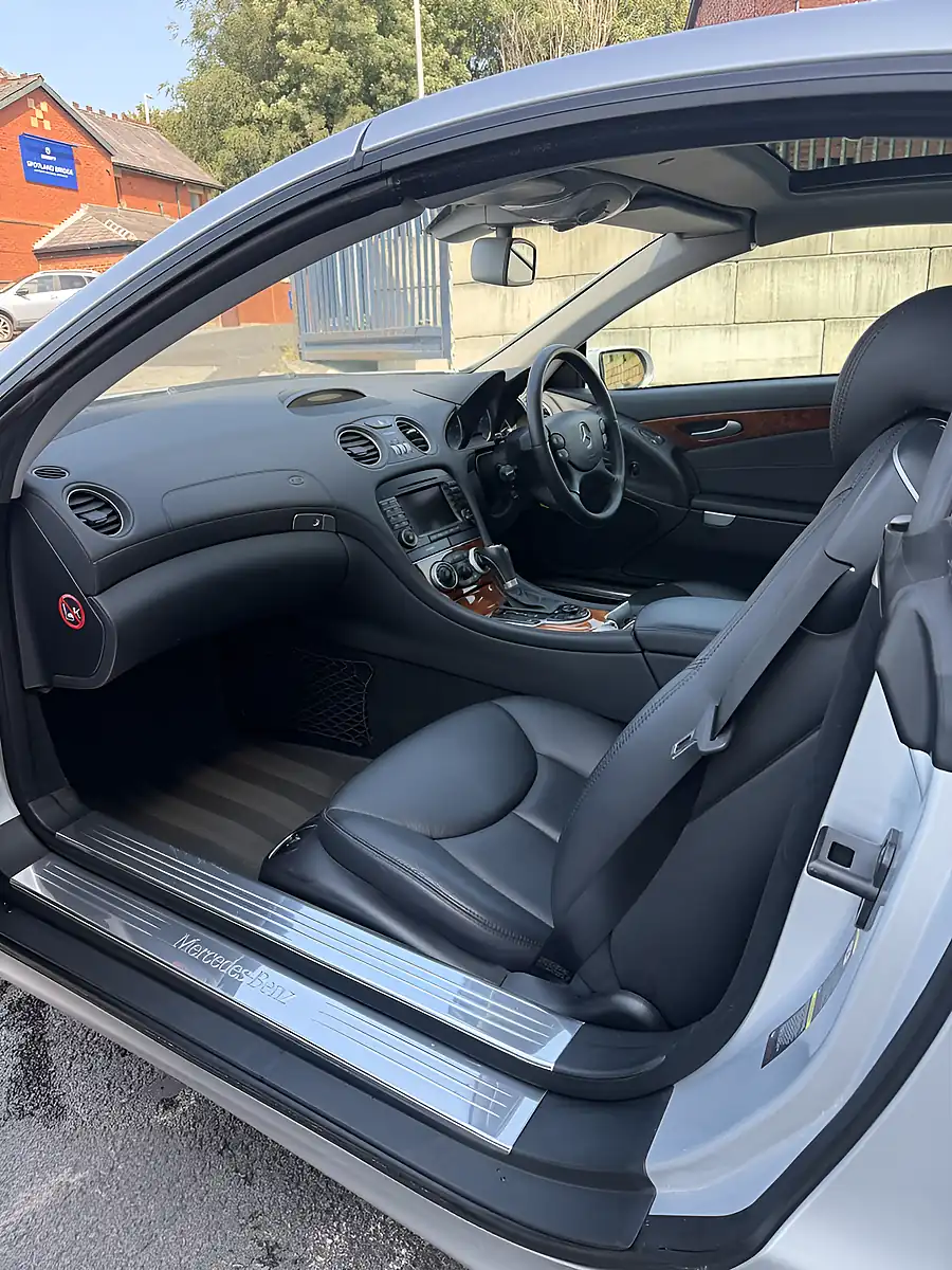 Used 2007 Mercedes-Benz Sl Convertible Silver - Interior and Exterior details 16