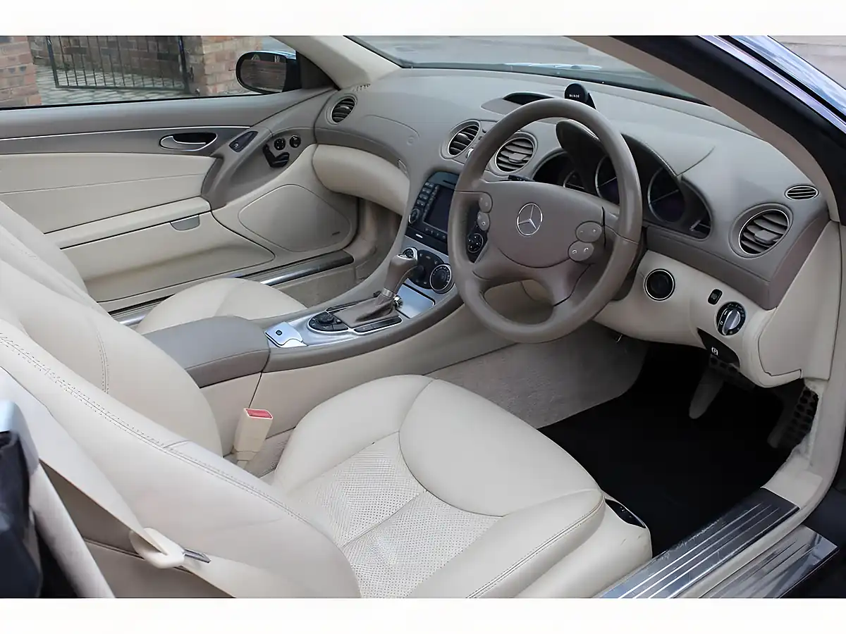 Used 2007 Mercedes-Benz Sl SL350 Black - Interior and Exterior details 17