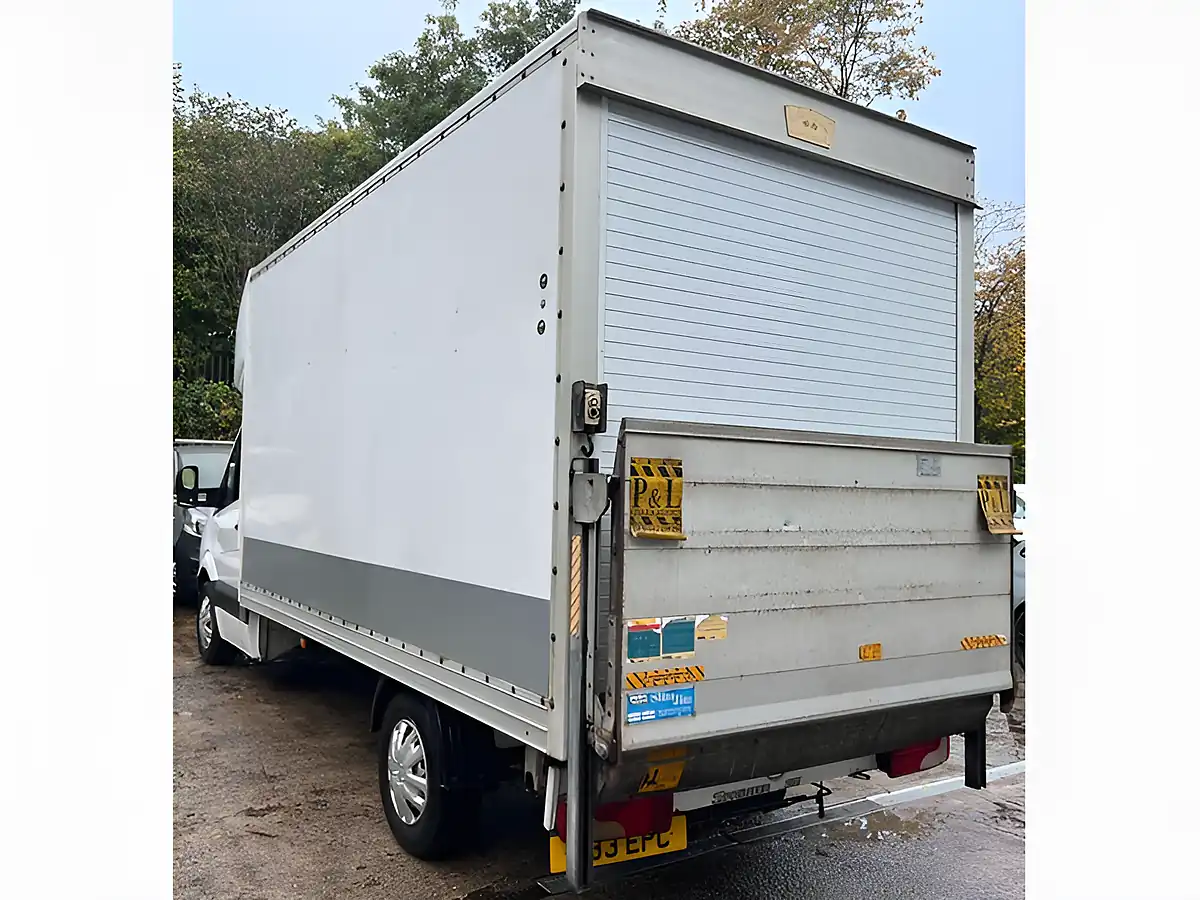 Used 2007 Mercedes-Benz Sprinter Luton White - Interior and Exterior details 9