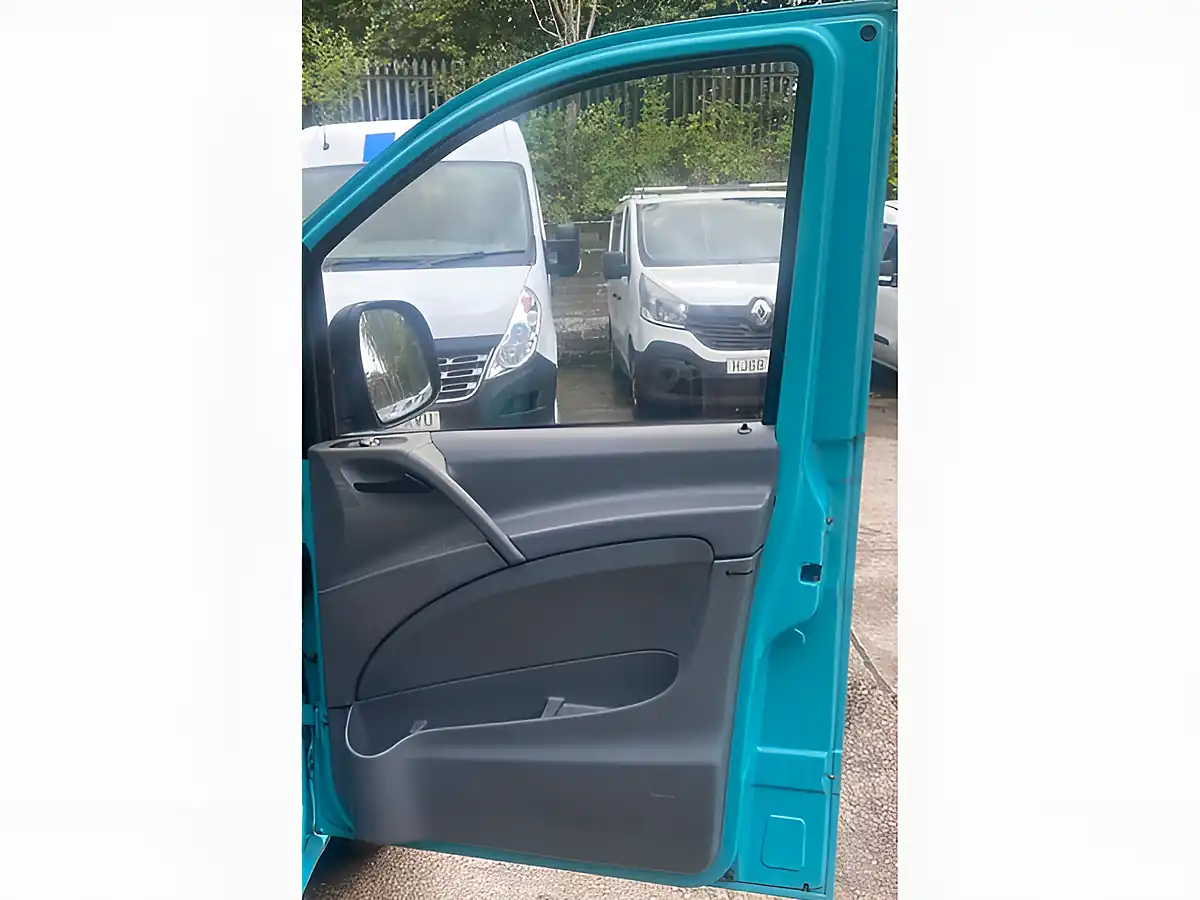 Used 2007 Mercedes-Benz Vito Dualiner Basic Blue - Interior and Exterior details 15