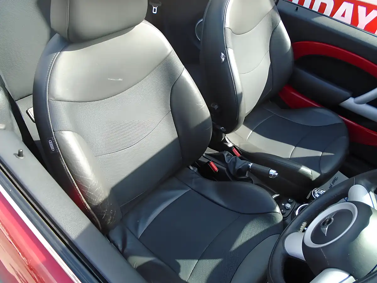Used 2007 MINI Convertible Cooper Red - Interior and Exterior details 4