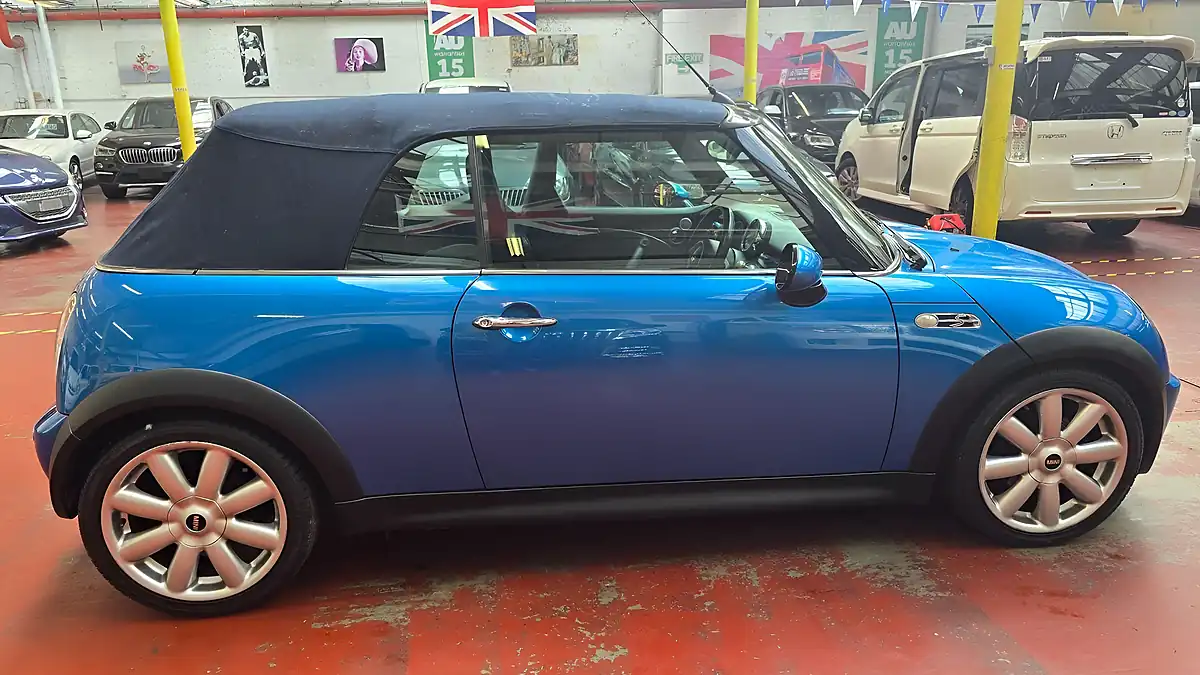 Used 2007 MINI Convertible Cooper S Blue - Interior and Exterior details 17