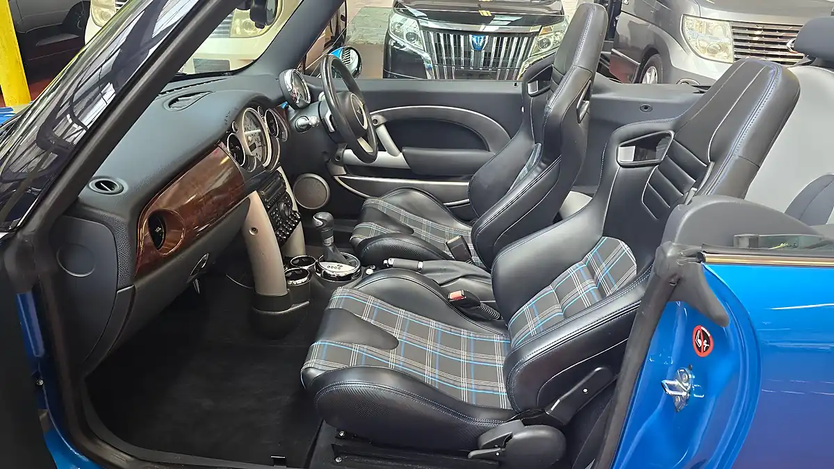 Used 2007 MINI Convertible Cooper S Blue - Interior and Exterior details 6