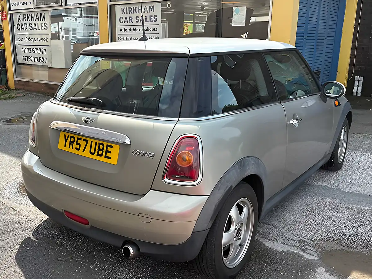 Used 2007 MINI Cooper Champagne - Interior and Exterior details 10
