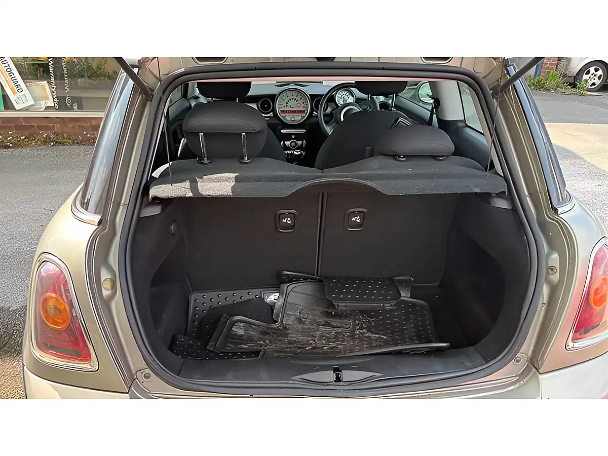 Used 2007 MINI Cooper Champagne - Interior and Exterior details 11