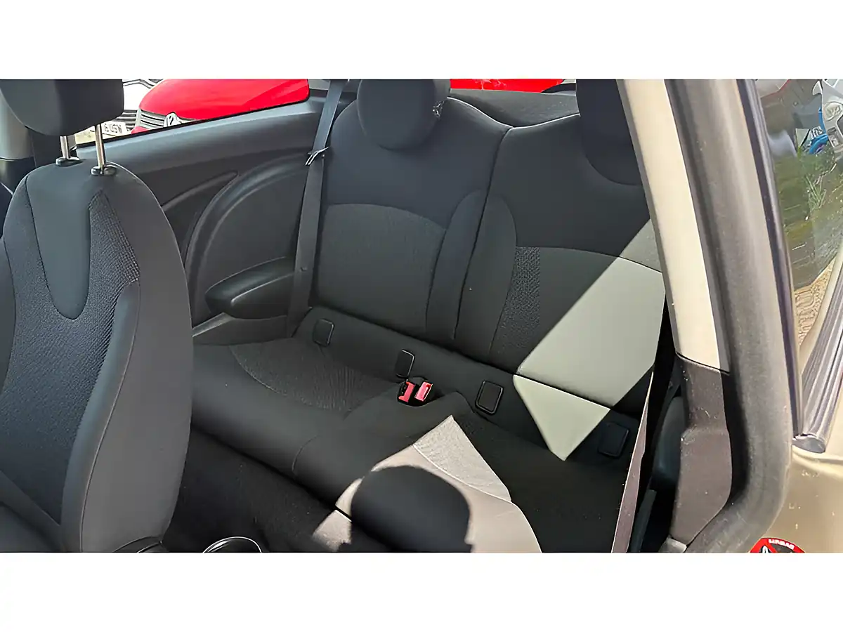 Used 2007 MINI Cooper Champagne - Interior and Exterior details 13