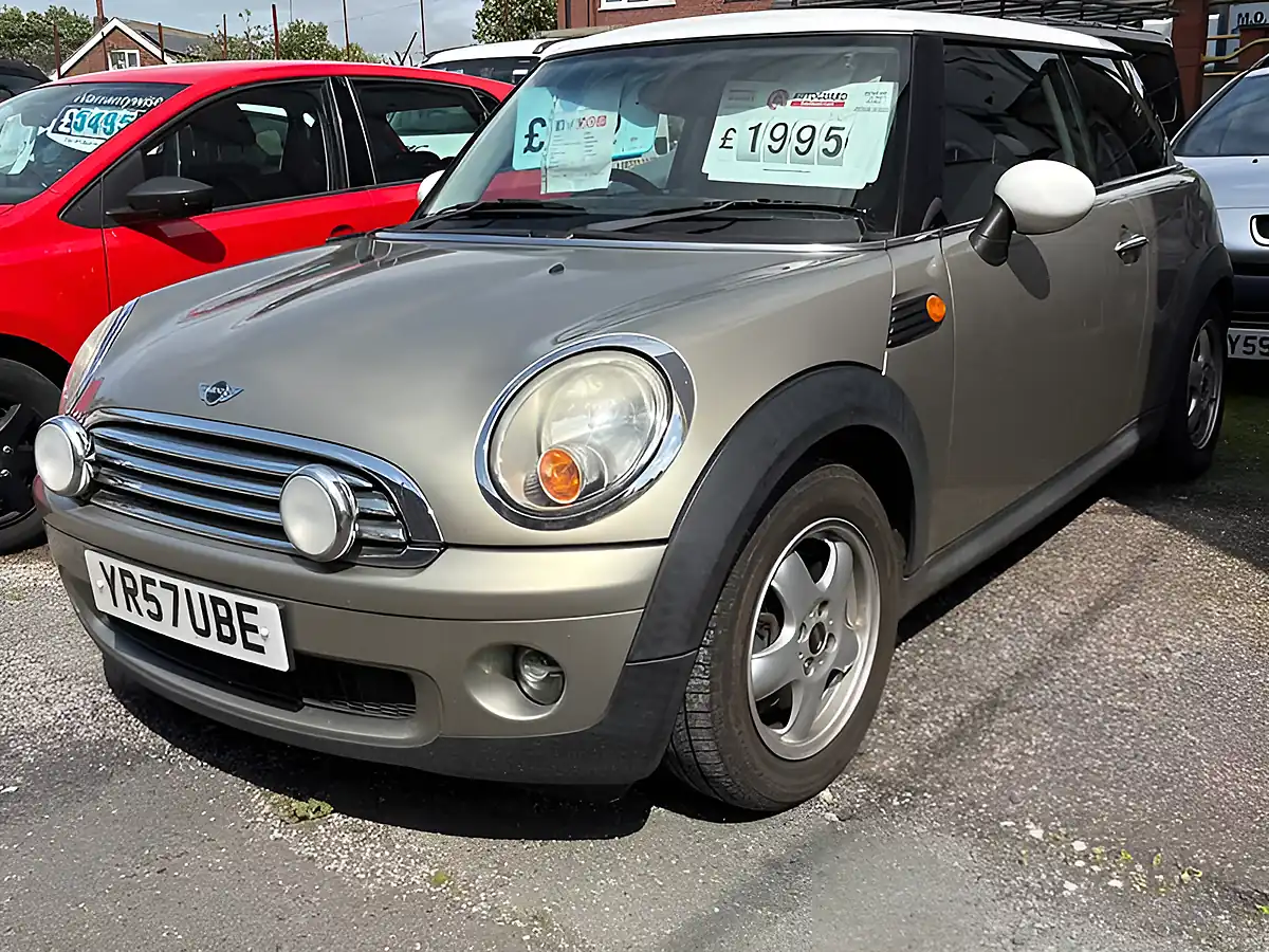 Used 2007 MINI Cooper Champagne - Interior and Exterior details 4