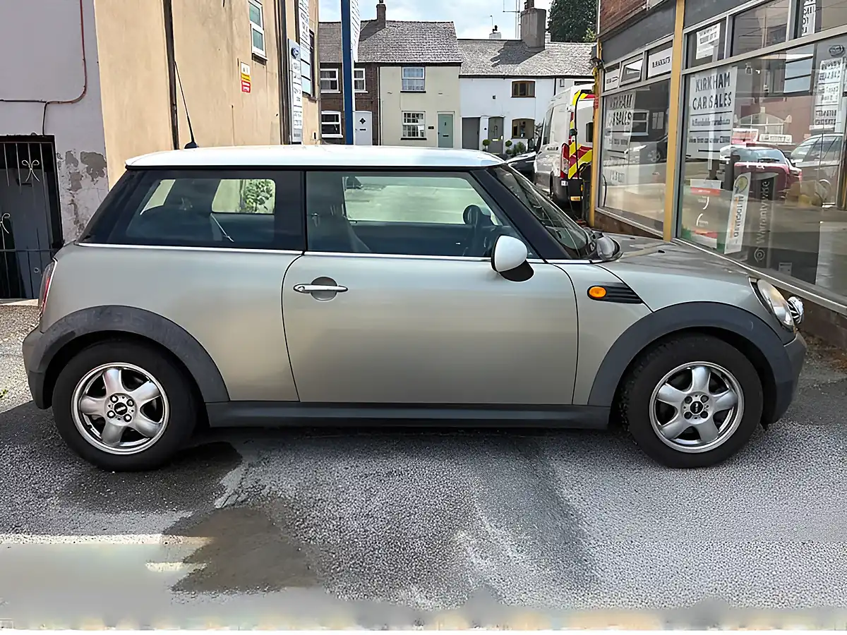 Used 2007 MINI Cooper Champagne - Interior and Exterior details 7