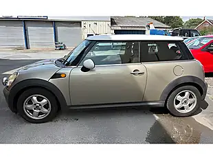 Used 2007 MINI Cooper Champagne - Interior and Exterior details 8