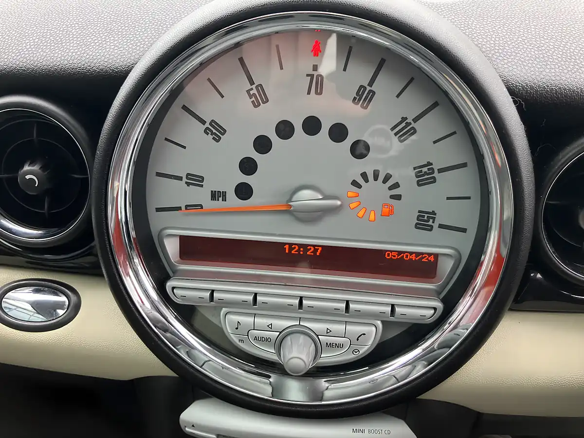 Used 2007 MINI Hatch Cooper (chili Pack) Pepper White - Interior and Exterior details 13