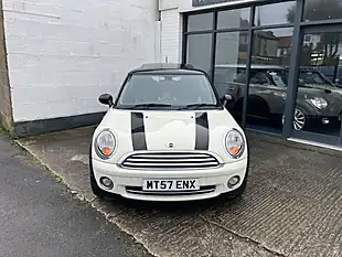 Used 2007 MINI Hatch Cooper (chili Pack) Pepper White - Interior and Exterior details 3