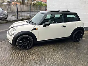 Used 2007 MINI Hatch Cooper (chili Pack) Pepper White - Interior and Exterior details 5