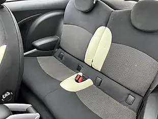 Used 2007 MINI Hatch Cooper (chili Pack) Pepper White - Interior and Exterior details 9