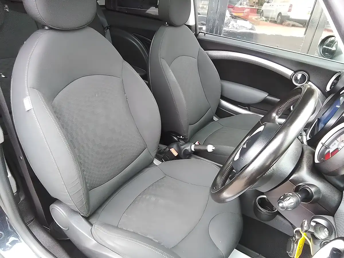 Used 2007 MINI Hatch Cooper S Black - Interior and Exterior details 19