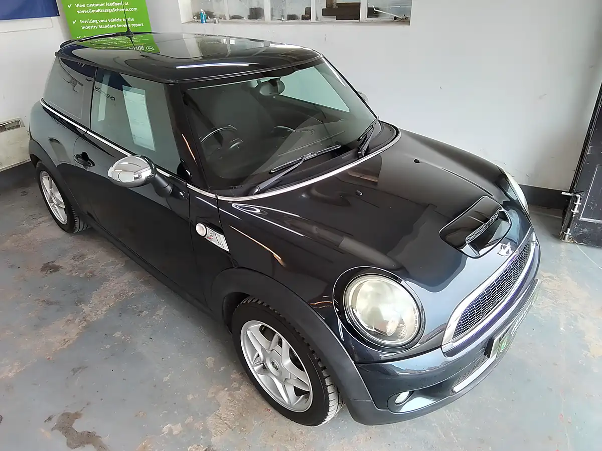 Used 2007 MINI Hatch Cooper S Black - Interior and Exterior details 4