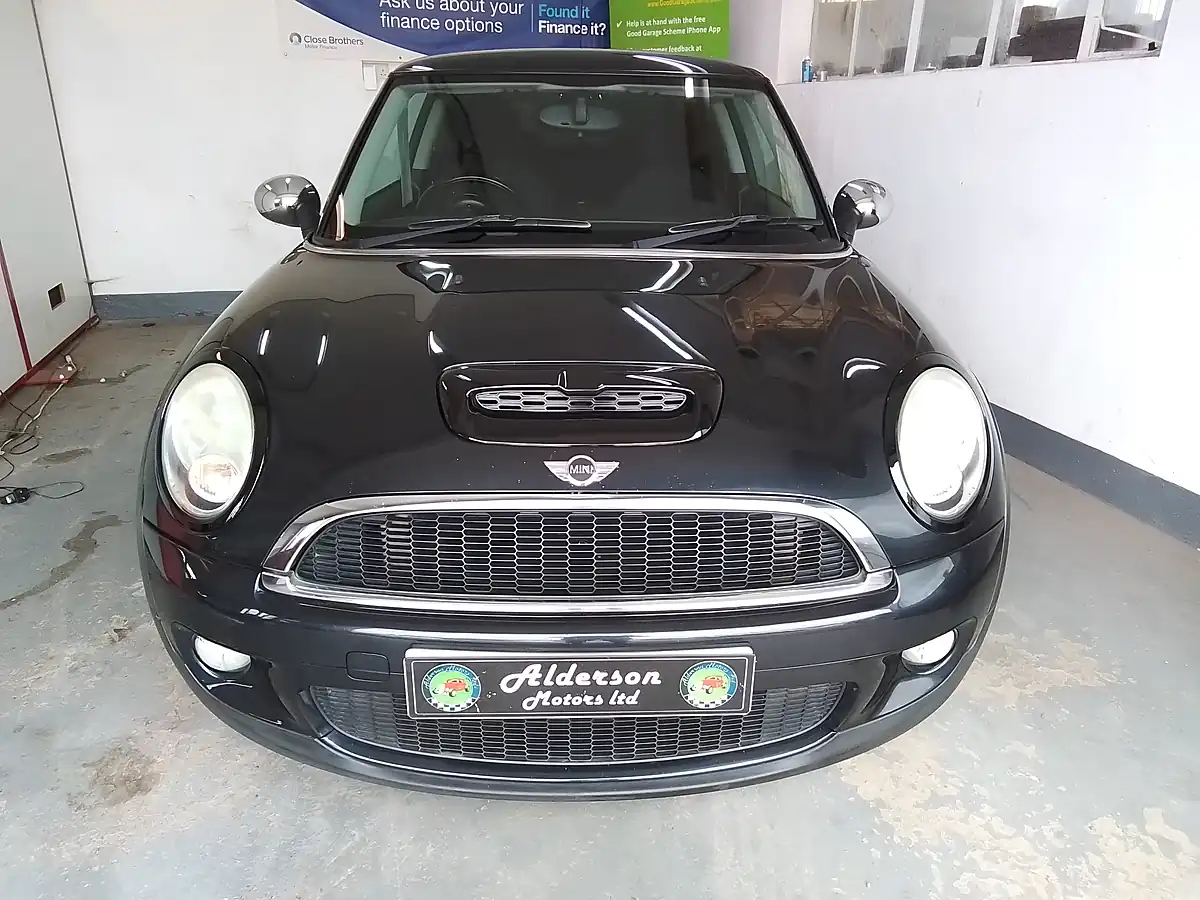 Used 2007 MINI Hatch Cooper S Black - Interior and Exterior details 5