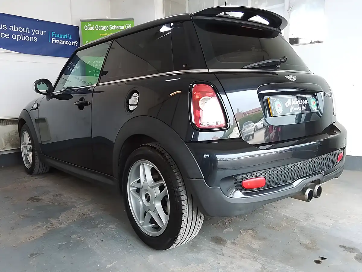 Used 2007 MINI Hatch Cooper S Black - Interior and Exterior details 8