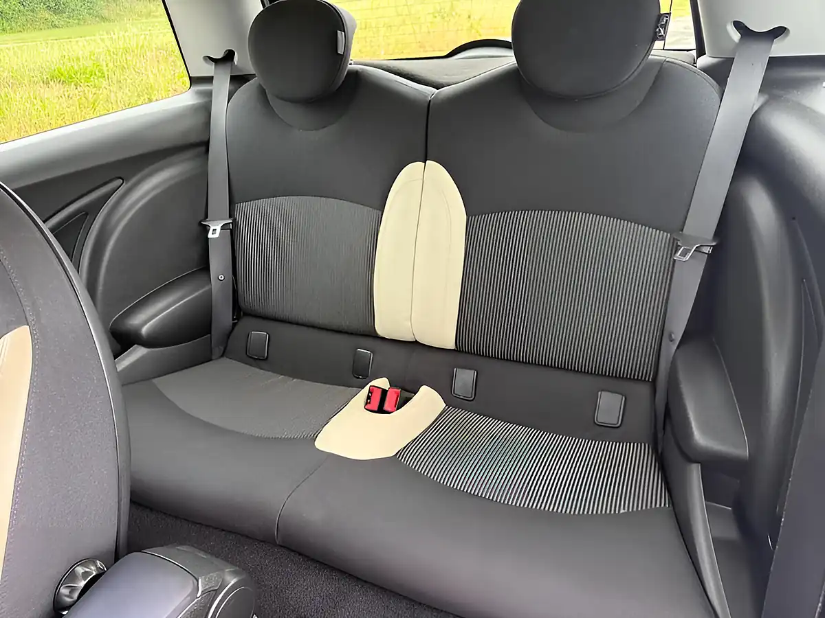 Used 2007 MINI Hatch Cooper S White - Interior and Exterior details 12