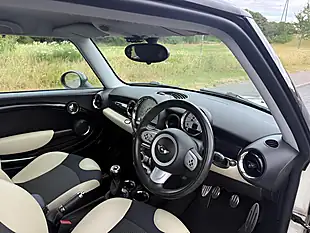 Used 2007 MINI Hatch Cooper S White - Interior and Exterior details 19