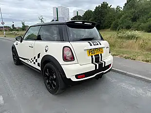 Used 2007 MINI Hatch Cooper S White - Interior and Exterior details 4