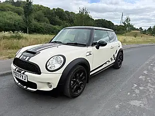 Used 2007 MINI Hatch Cooper S White - Interior and Exterior details 6