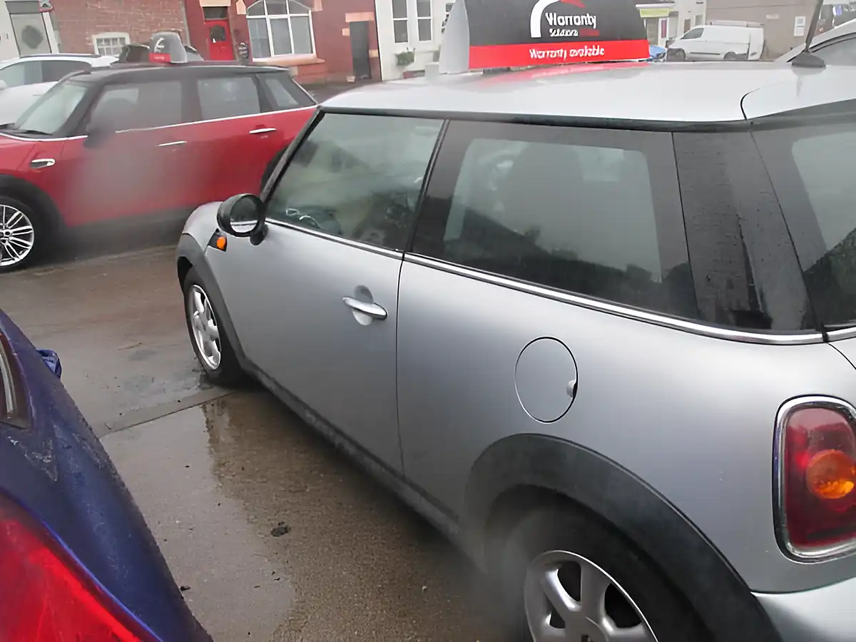 Used 2007 MINI One Silver - Interior and Exterior details 5