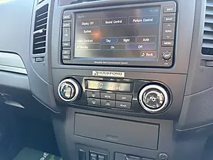 Used 2007 Mitsubishi Shogun Elegance Silver - Interior and Exterior details 16