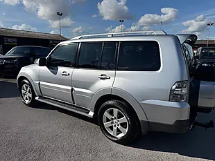 Used 2007 Mitsubishi Shogun Elegance Silver - Interior and Exterior details 4