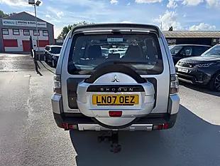 Used 2007 Mitsubishi Shogun Elegance Silver - Interior and Exterior details 6
