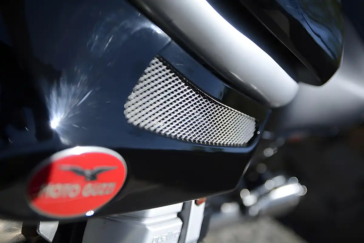 Used 2007 Moto Guzzi Griso Black - Interior and Exterior details 5