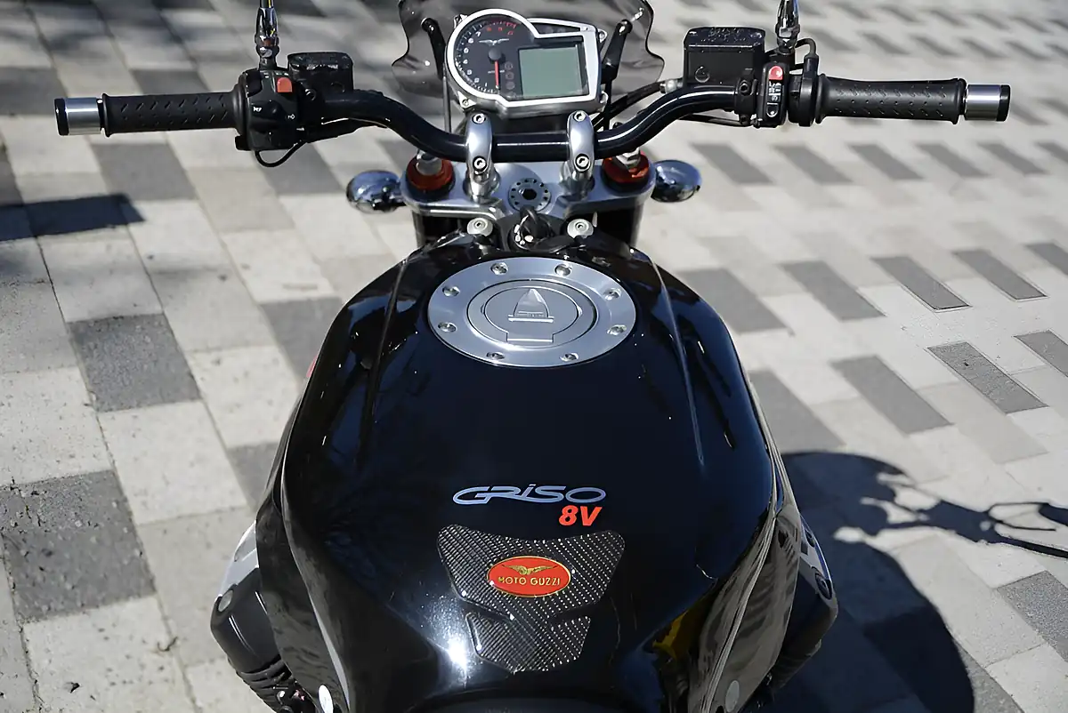Used 2007 Moto Guzzi Griso Black - Interior and Exterior details 7