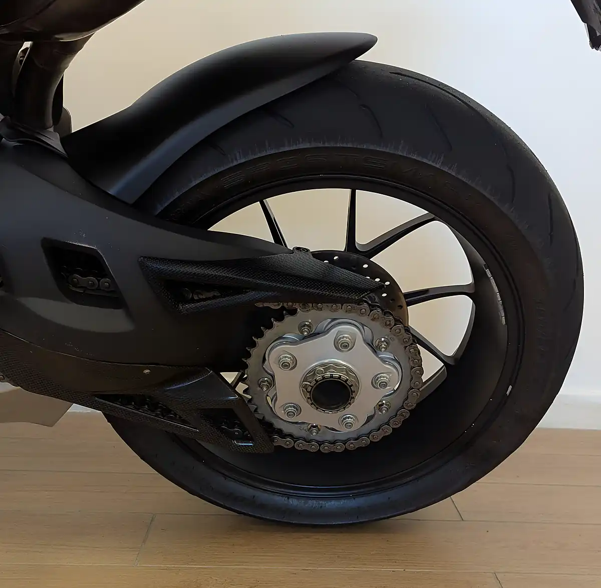 Used 2007 Mv Agusta F4 1000 312 R Red - Interior and Exterior details 20