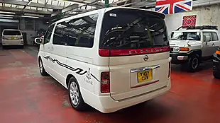 Used 2007 Nissan Elgrand E51 Xl Model Recliners Sunroof White - Interior and Exterior details 4