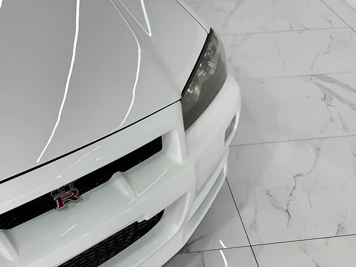 Used 2007 Nissan Skyline GT-R White - Interior and Exterior details 14