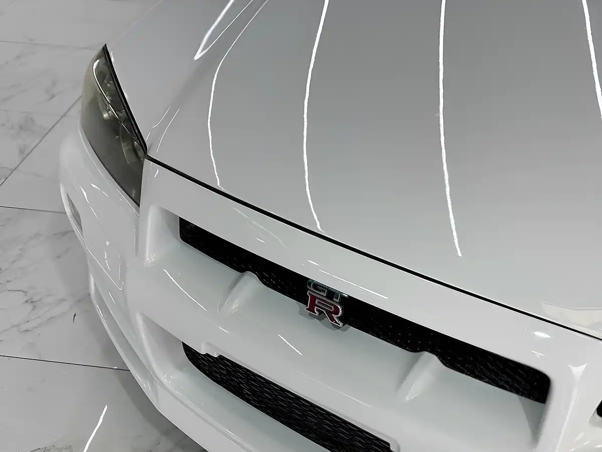 Used 2007 Nissan Skyline GT-R White - Interior and Exterior details 16