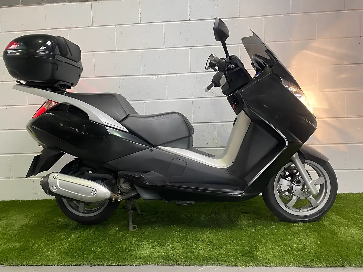 Used 2007 Peugeot Satelis 250 Black - Front View