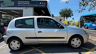 Used 2007 Renault Clio Campus Silver - Interior and Exterior details 13