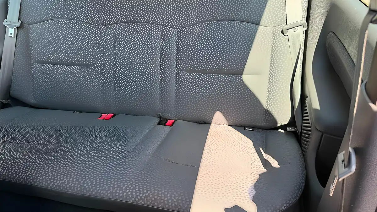 Used 2007 Renault Clio Campus Silver - Interior and Exterior details 16