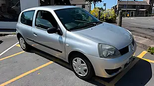 Used 2007 Renault Clio Campus Silver - Interior and Exterior details 6