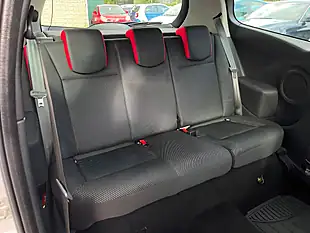 Used 2007 Renault Clio Rip Curl Silver - Interior and Exterior details 14