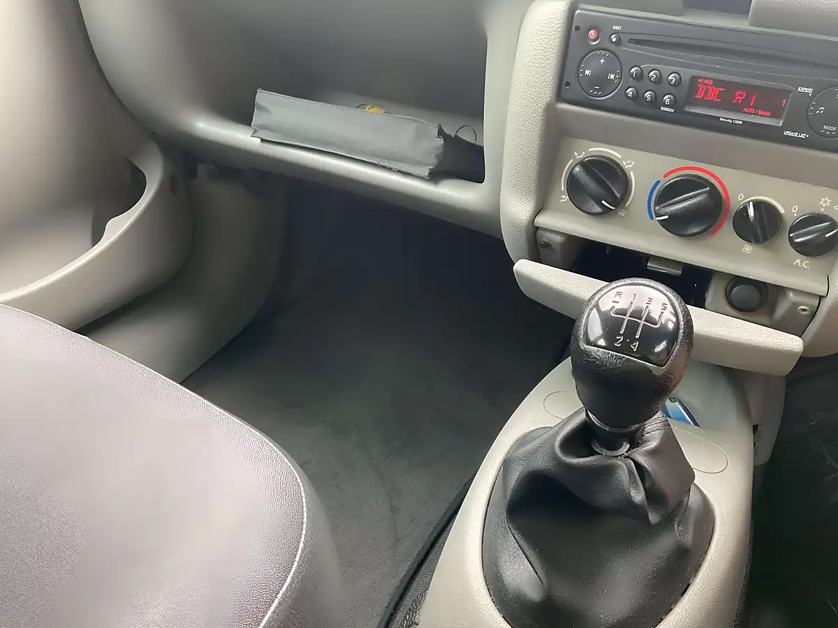 Used 2007 Renault Kangoo Authentique Grey - Interior and Exterior details 17