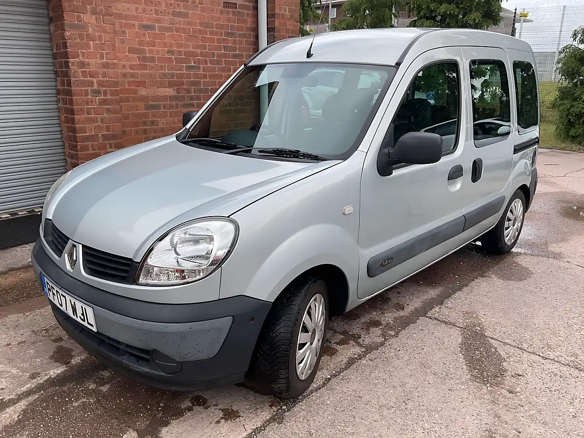 Used 2007 Renault Kangoo Authentique Grey - Interior and Exterior details 2