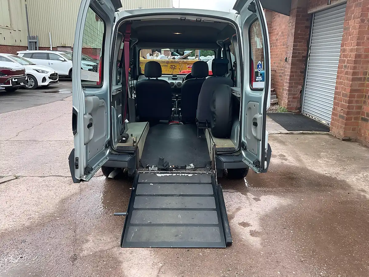 Used 2007 Renault Kangoo Authentique Grey - Interior and Exterior details 9